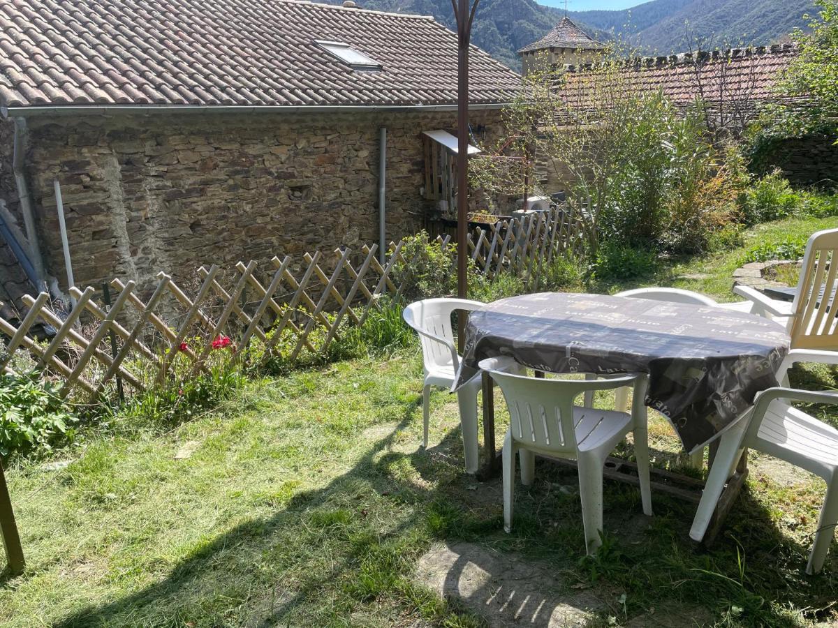 Charmant Petit Gite Au Coeur De L'Ardeche Saint-Melany Zewnętrze zdjęcie